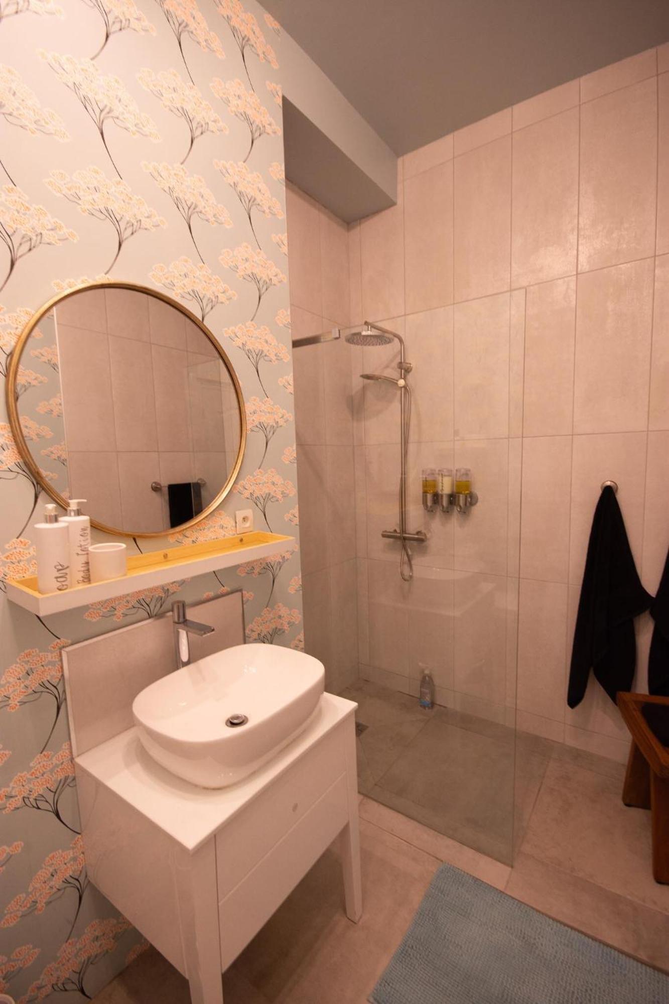 Beautiful, Historic Manoir In Semi-Rural Setting Vila Viré Exterior foto